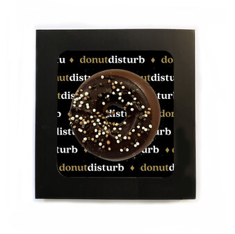 DONUT VAN MELKCHOCOLADE  &bull;  DONUT DISTURB